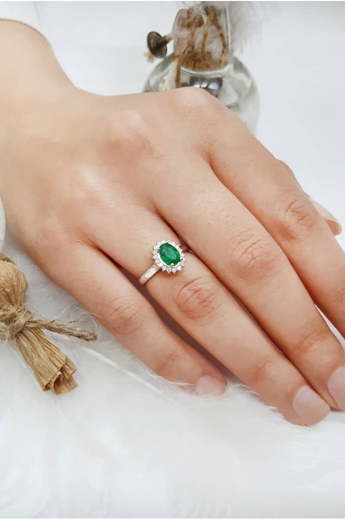 Zümrütlü Pırlantalı Yüzük 0,95 Karat