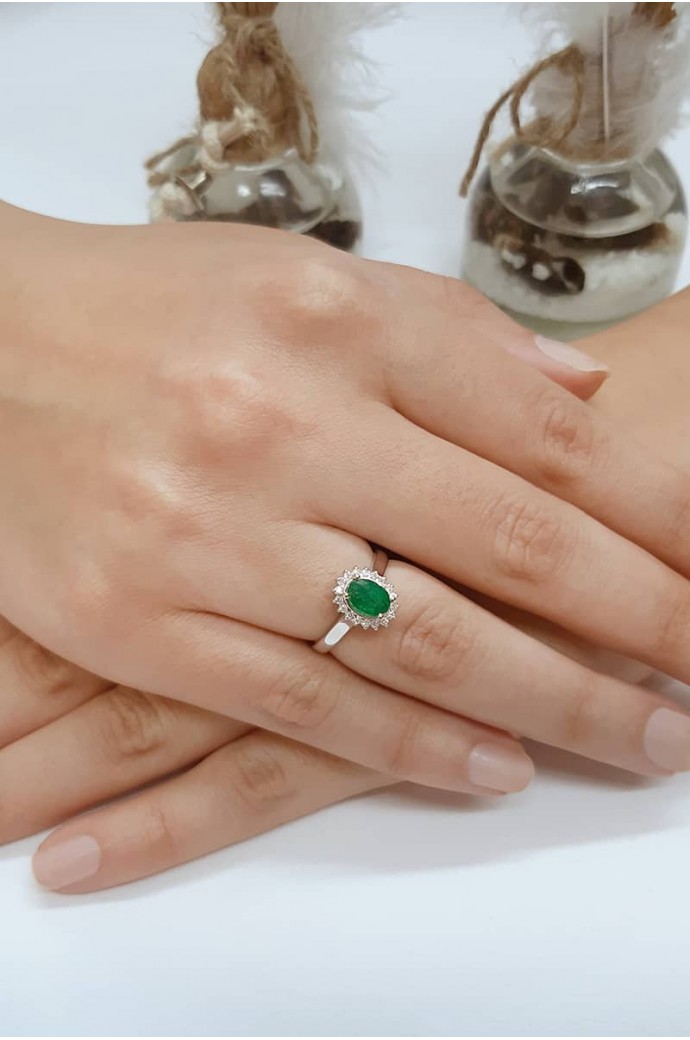 Zümrütlü Pırlantalı Yüzük 0,95 Karat