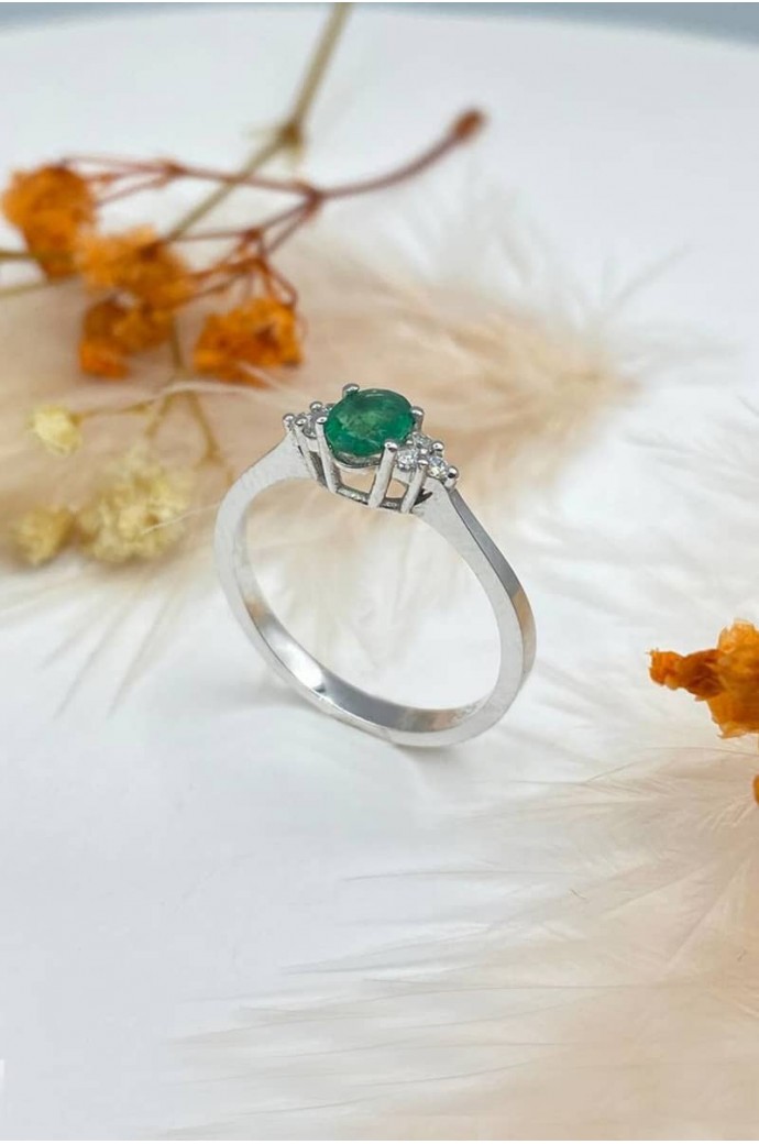 Zümrütlü Pırlantalı Yüzük 0,30 Karat