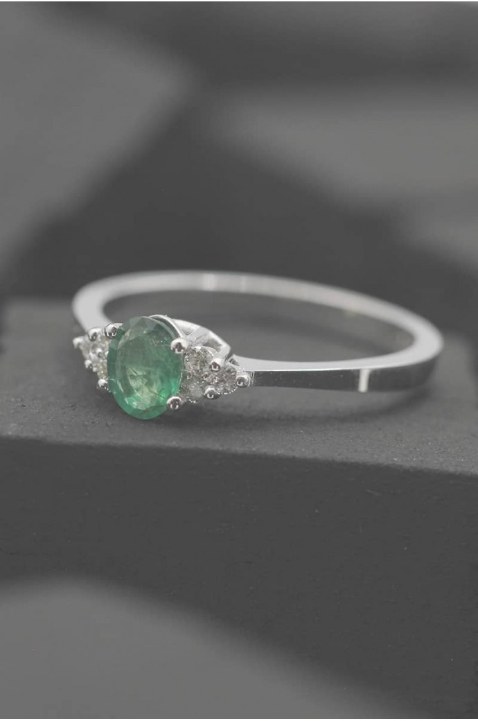 Zümrütlü Pırlantalı Yüzük 0,30 Karat